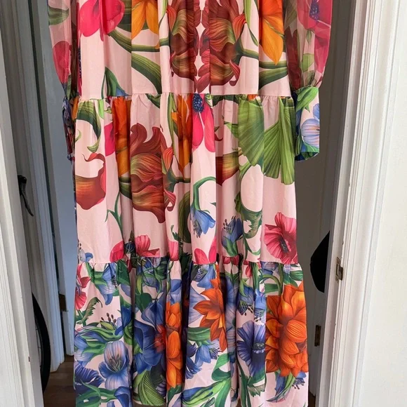 Beautiful and Fun Multicolor Floral Tiered Maxi Dress - Women’s Small - Picture 4 of 7